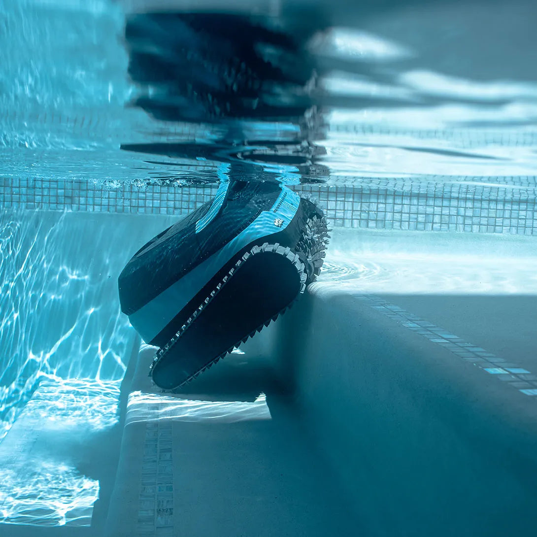 Robot de Piscina Maytronics EON 120D– Limpeza Inteligente de Degraus e Áreas Rasas