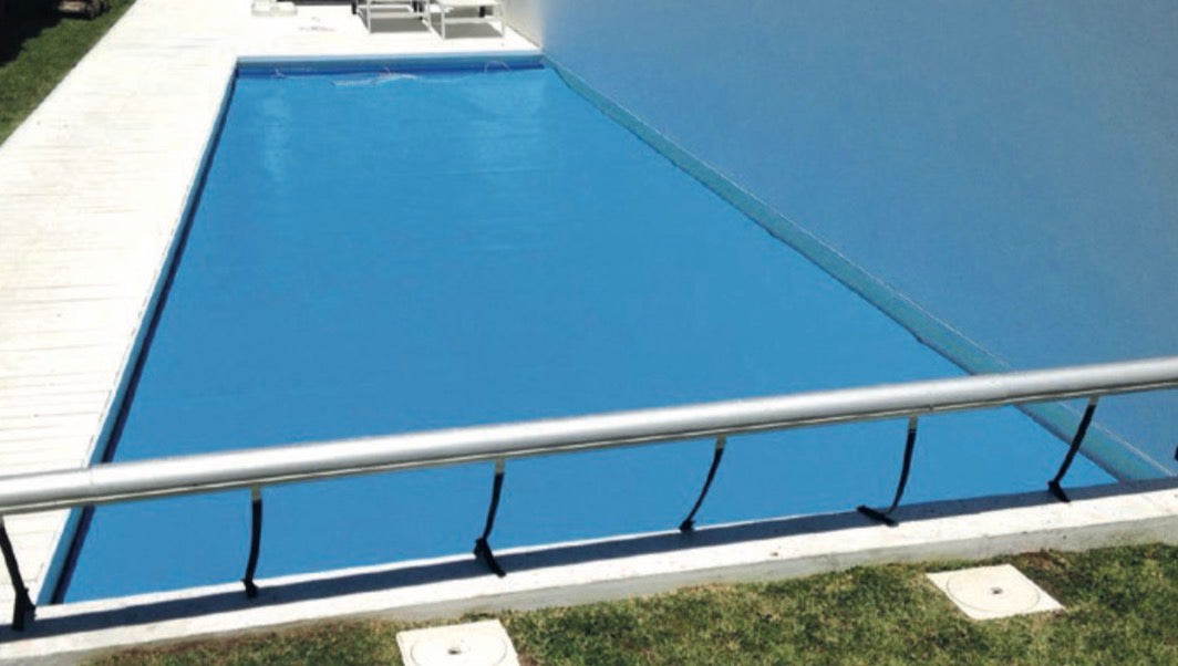 Cobertura em espuma de 6 mm para piscina – conserva o calor e reduz a evaporação